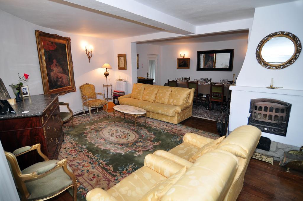 Bed & Breakfast Popamuseum Tarpesti Strada Muzeului Nr 28 Tîrpeşti Kültér fotó