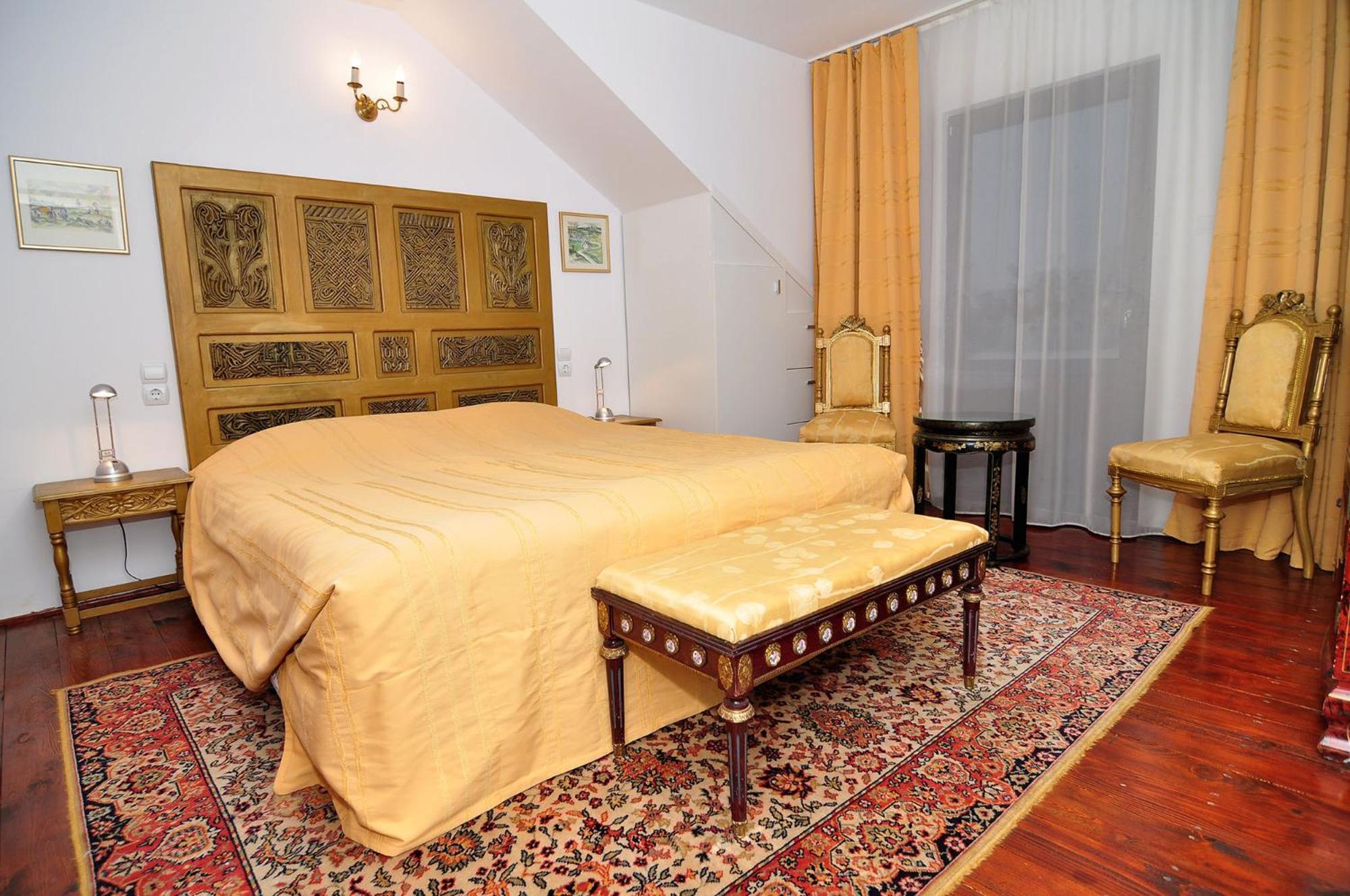 Bed & Breakfast Popamuseum Tarpesti Strada Muzeului Nr 28 Tîrpeşti Kültér fotó