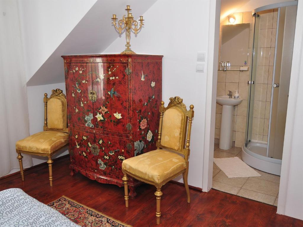 Bed & Breakfast Popamuseum Tarpesti Strada Muzeului Nr 28 Tîrpeşti Szoba fotó